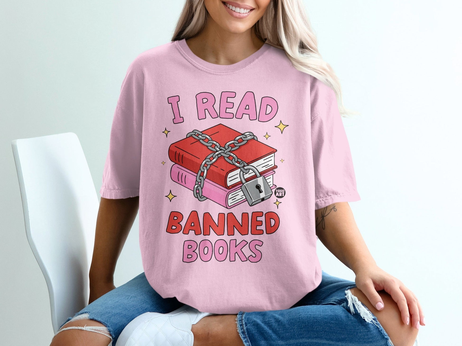 I Read Banned Books Graphic Unisex Tee Shirt