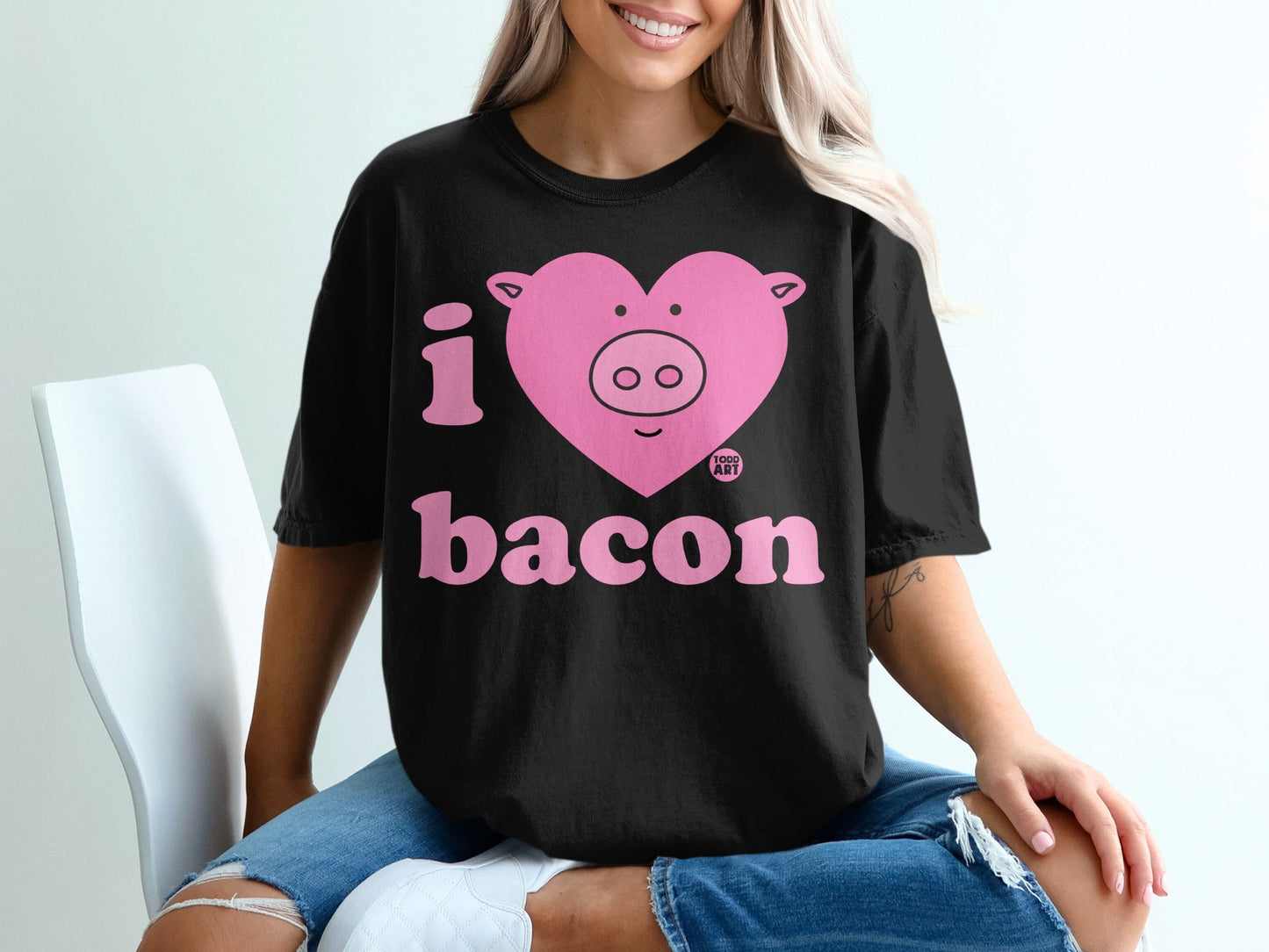 I Heart Bacon Pig Face Unique Graphic T-Shirt