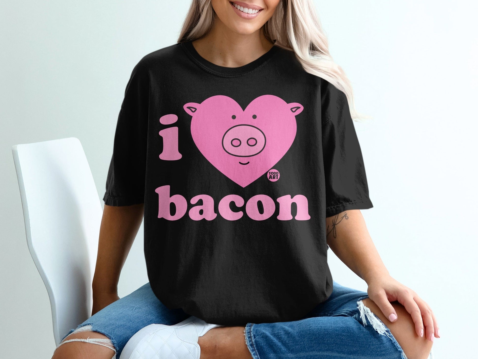 I Heart Bacon Pig Face Unique Graphic T-Shirt