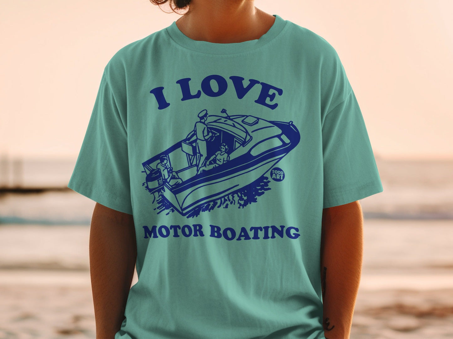 I Love Motor Boating Graphic T-Shirt for Boating Enthusiasts