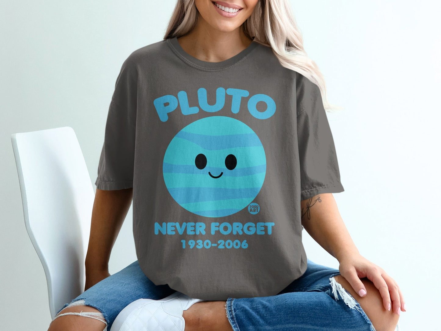 Pluto Never Forget 1930-2006 Graphic T-shirt