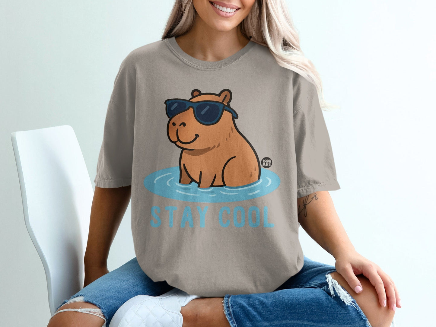 Cute Capybara Stay Cool Sunglasses Graphic T-Shirt