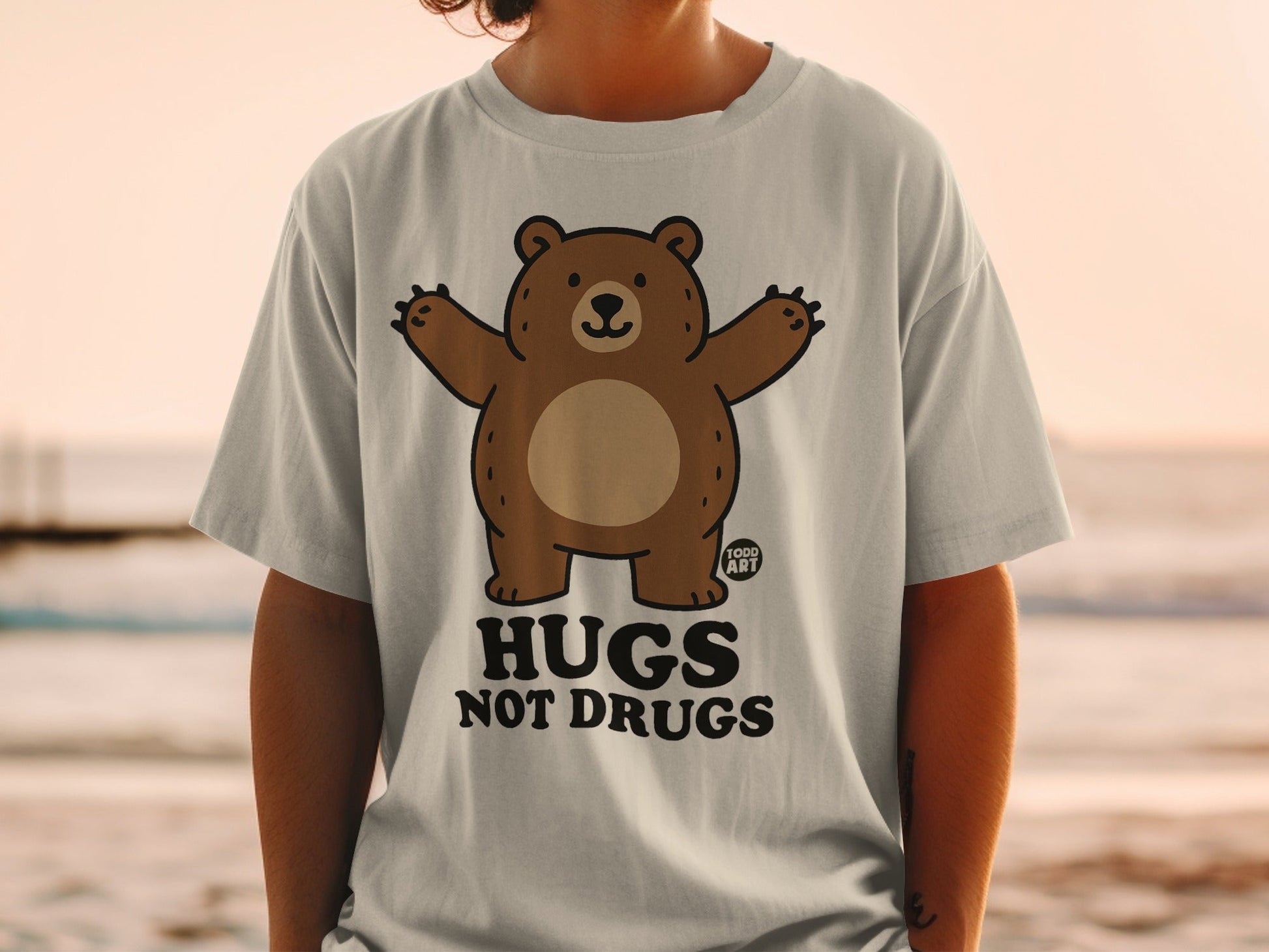 Hugs Not Drugs Adorable Bear Graphic T-Shirt