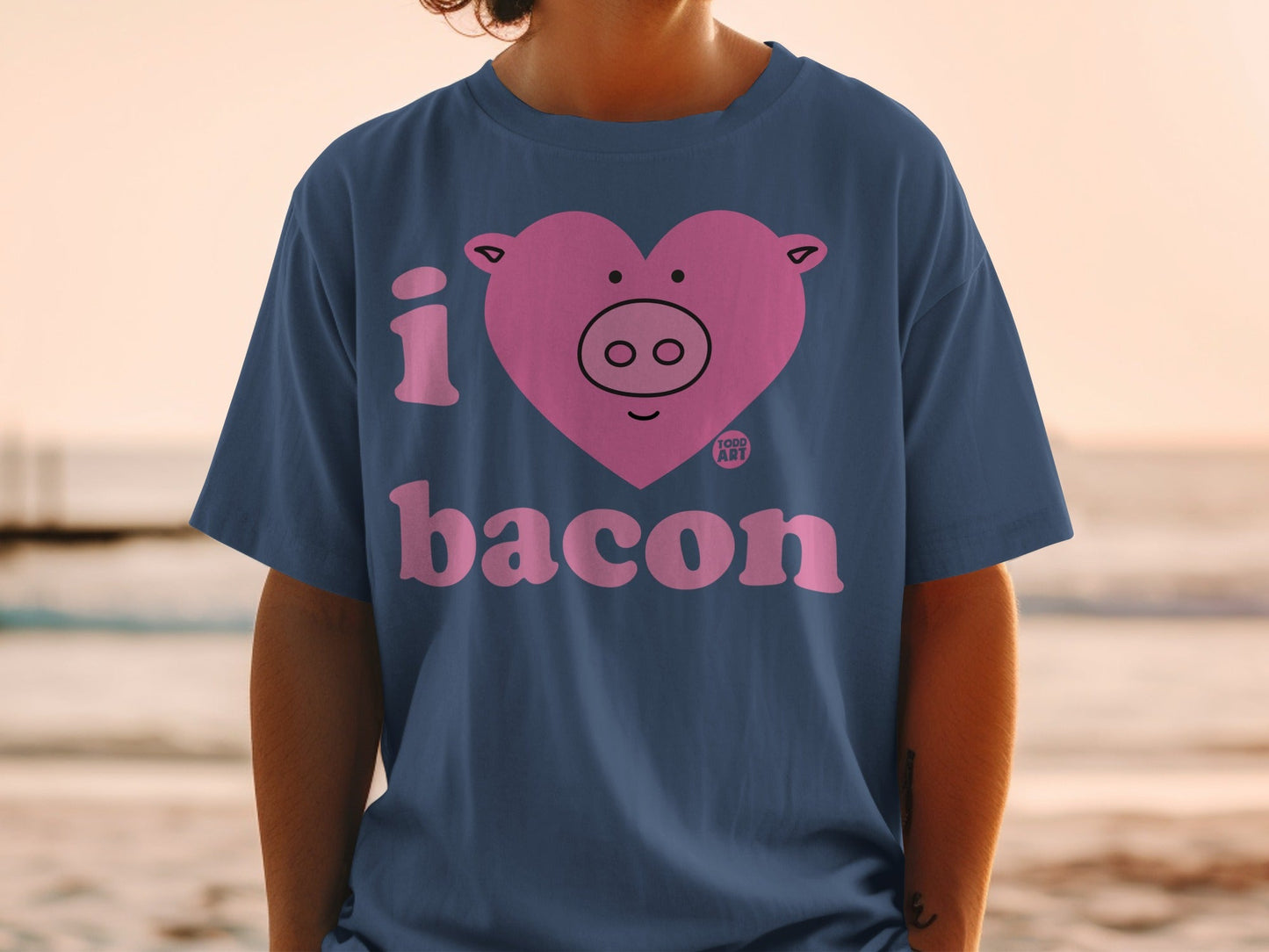 I Heart Bacon Cute Pig Graphic Design T-shirt