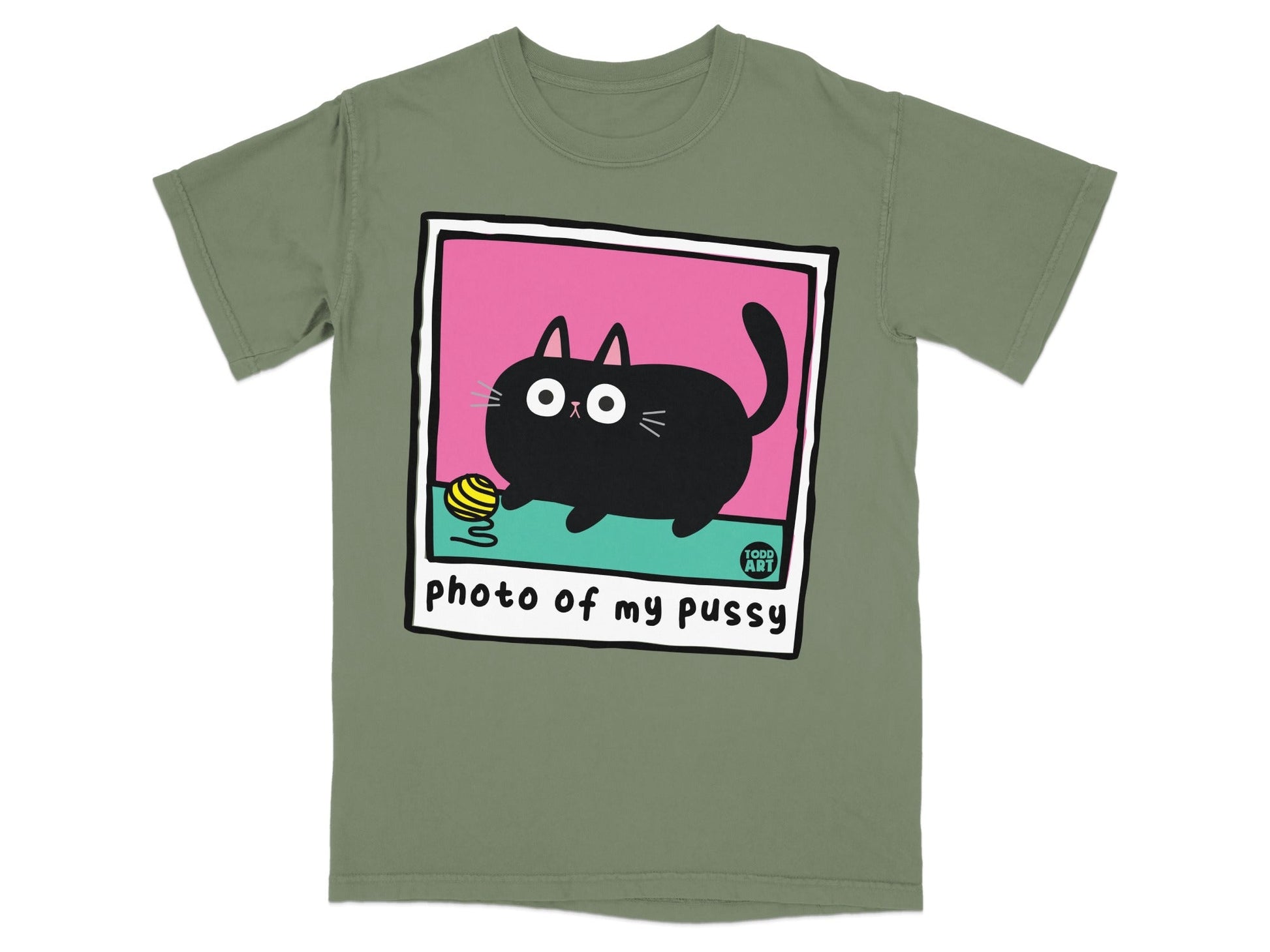 T-shirt with a cartoon black cat playing with a ball of yarn.