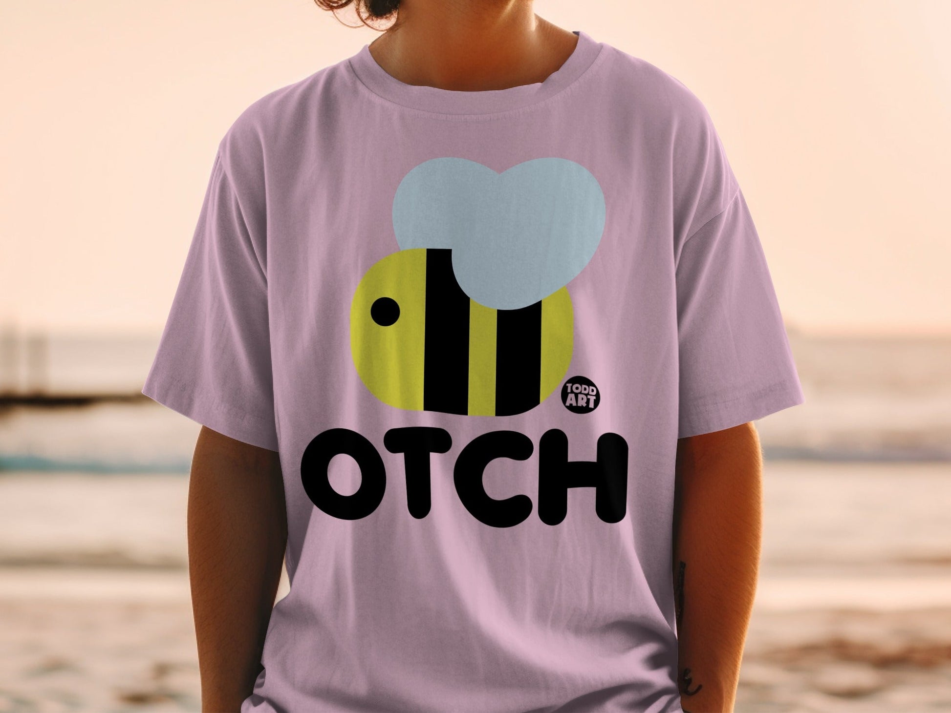 Cute Cartoon Bee OTCH Graphic Todd Art T-Shirt