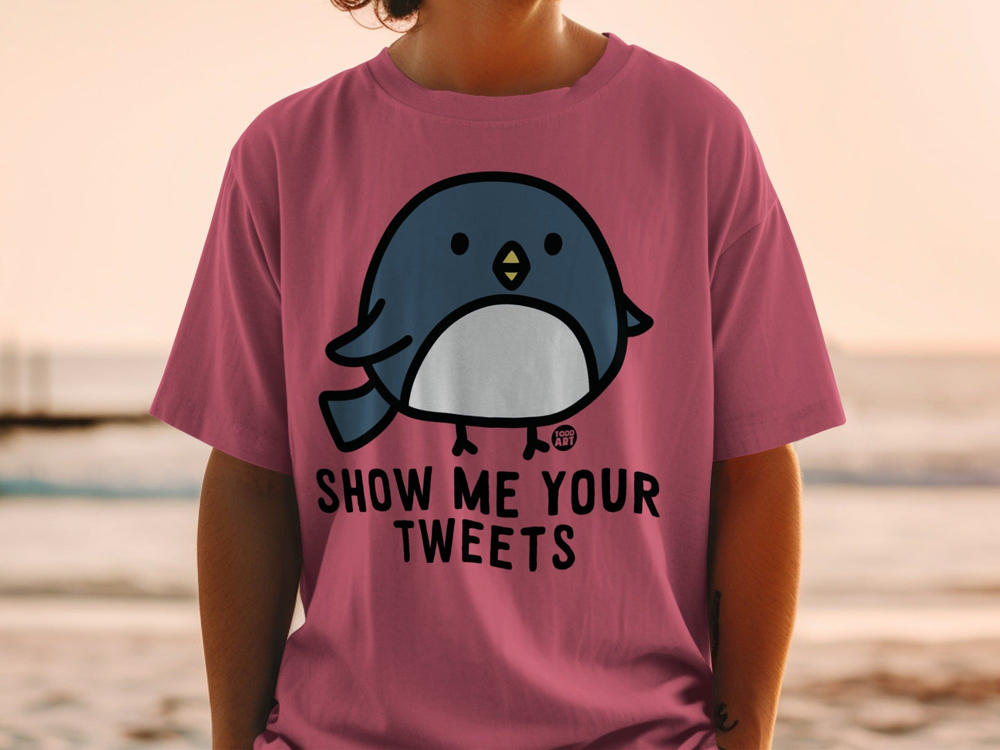 Cute Bird Show Me Your Tweets Graphic T-shirt
