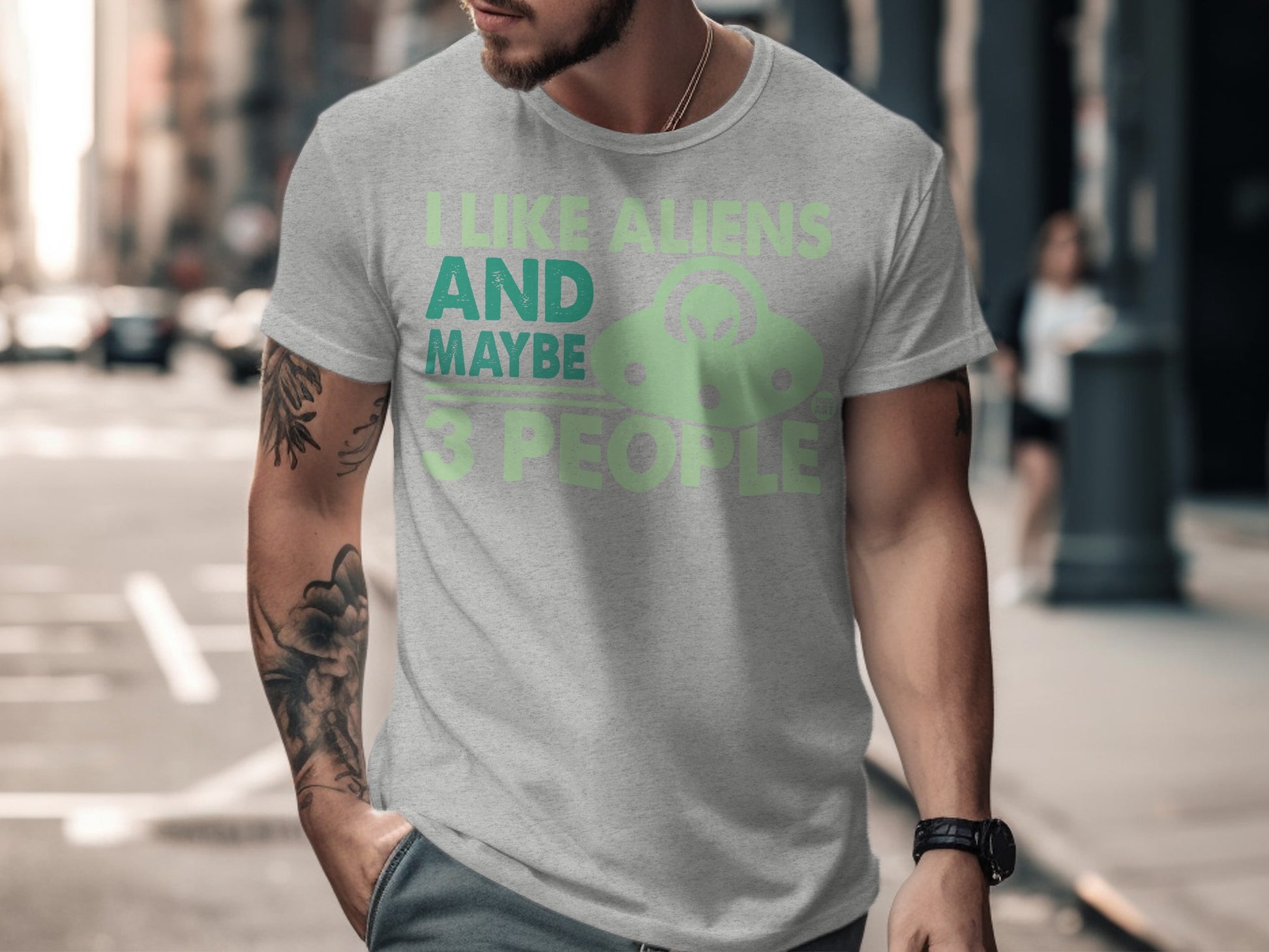 I Like Aliens And Maybe 3 People Printed T-shirt