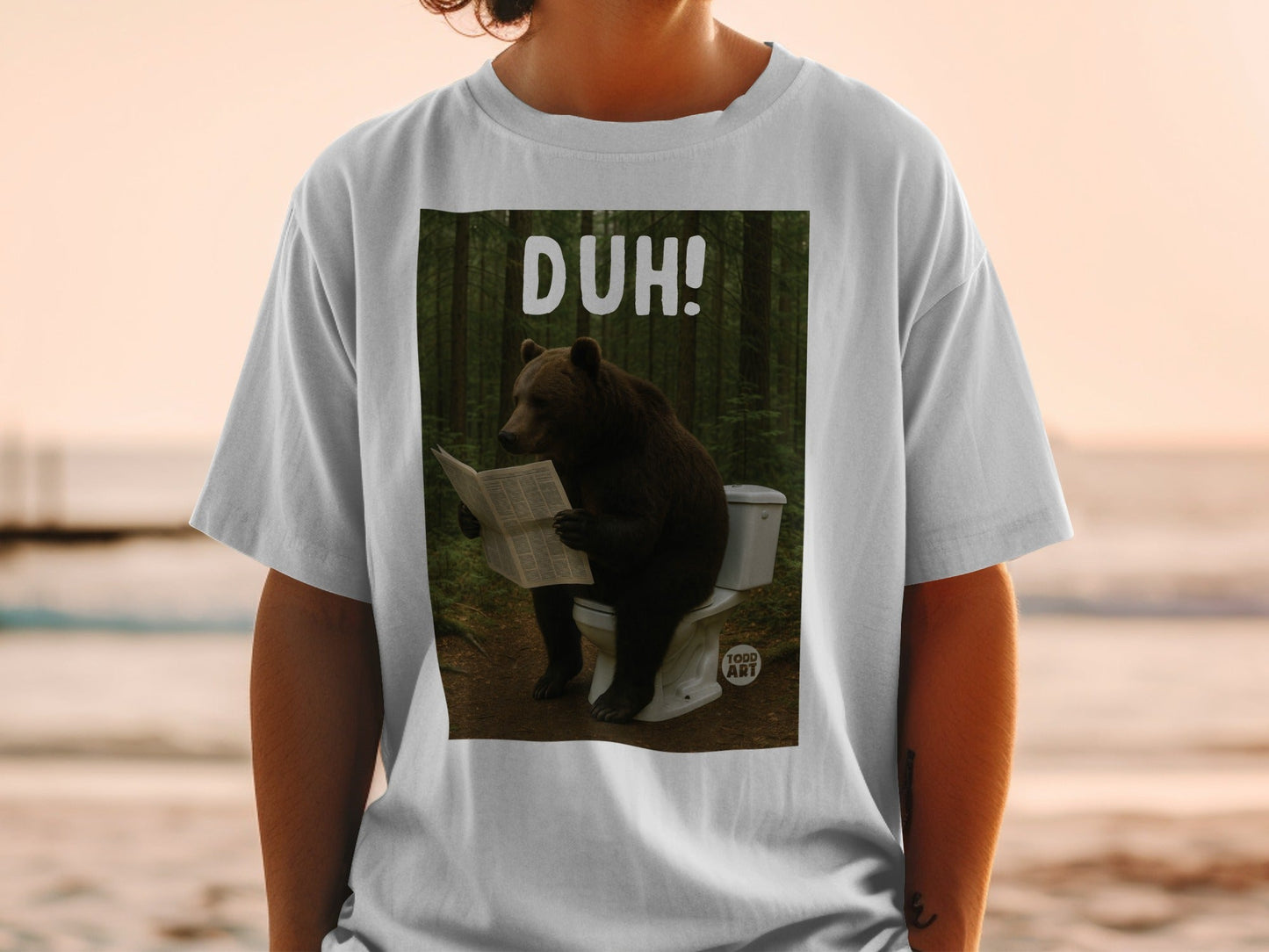 Funny Bear Reading Newspaper Duh Graphic T-Shirt