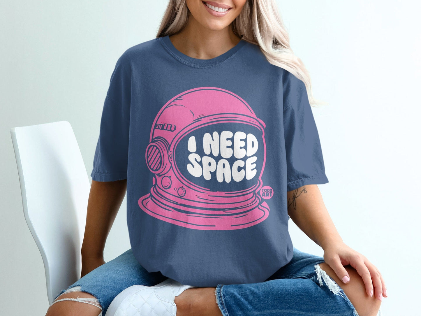 I Need Space Astronaut Helmet Graphic T-Shirt