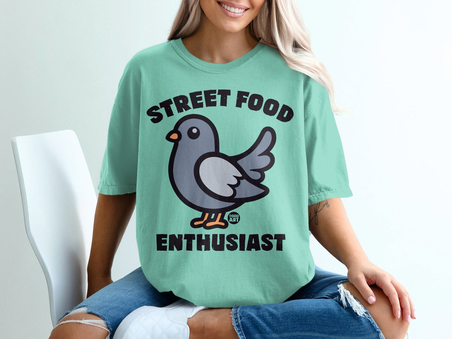 Street Food Enthusiast Pigeon Graphic T-shirt