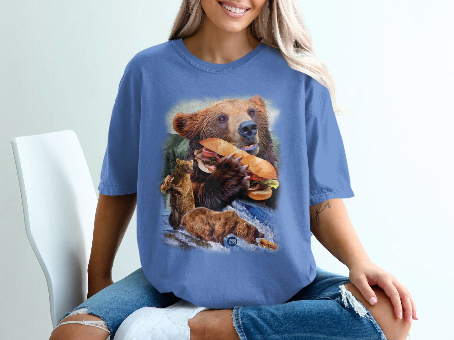 Bear Eating Sandwich Graphic T-Shirt for Casual Wear