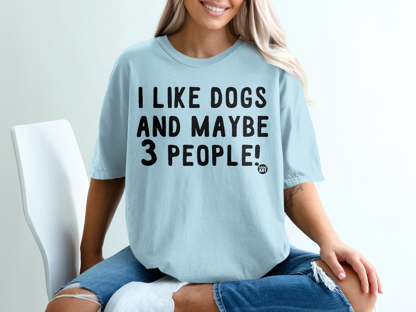 I Like Dogs And Maybe 3 People Graphic T-shirt