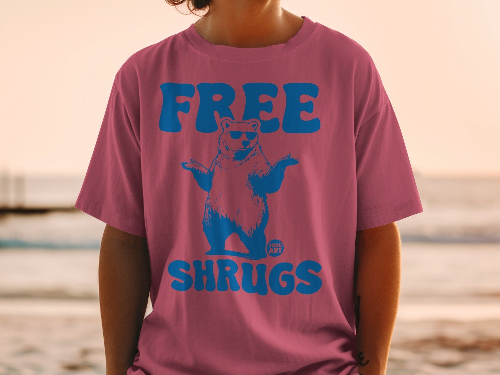 Free Shrugs Bear Graphic T-Shirt Funny Casual Wear