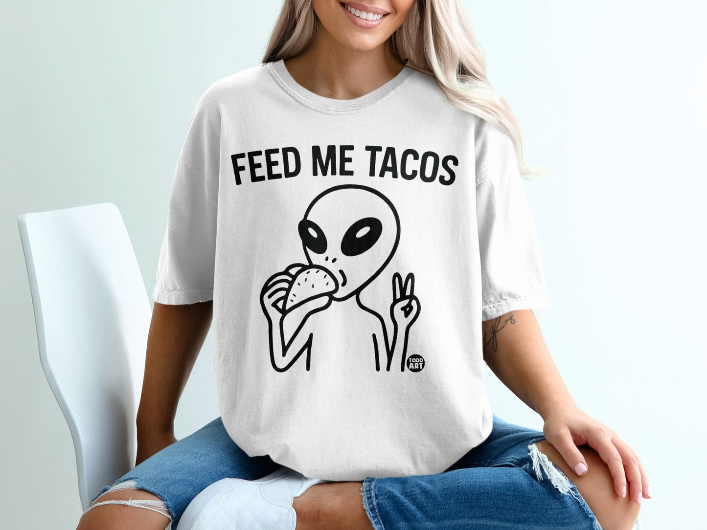 Feed Me Tacos Alien Eating Illustration T-shirt