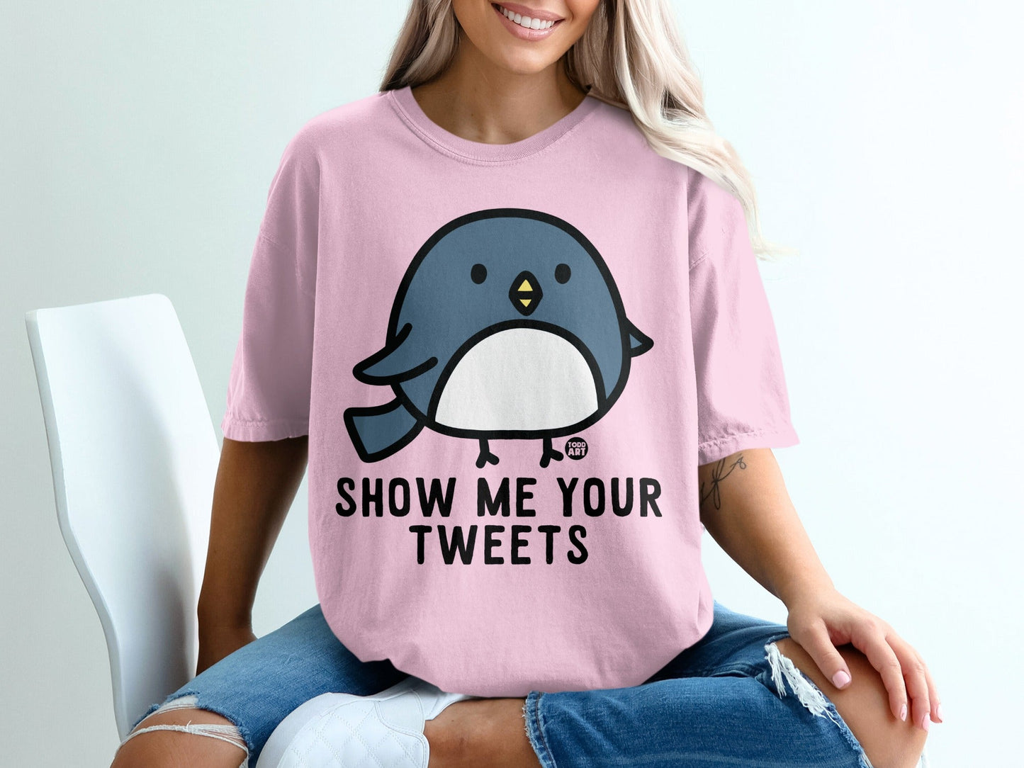 Show Me Your Tweets Cute Bird Graphic T-Shirt