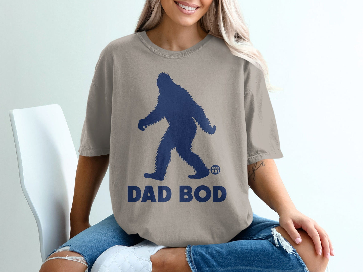 Bigfoot Silhouette Dad Bod Graphic T-Shirt for Casual Wear