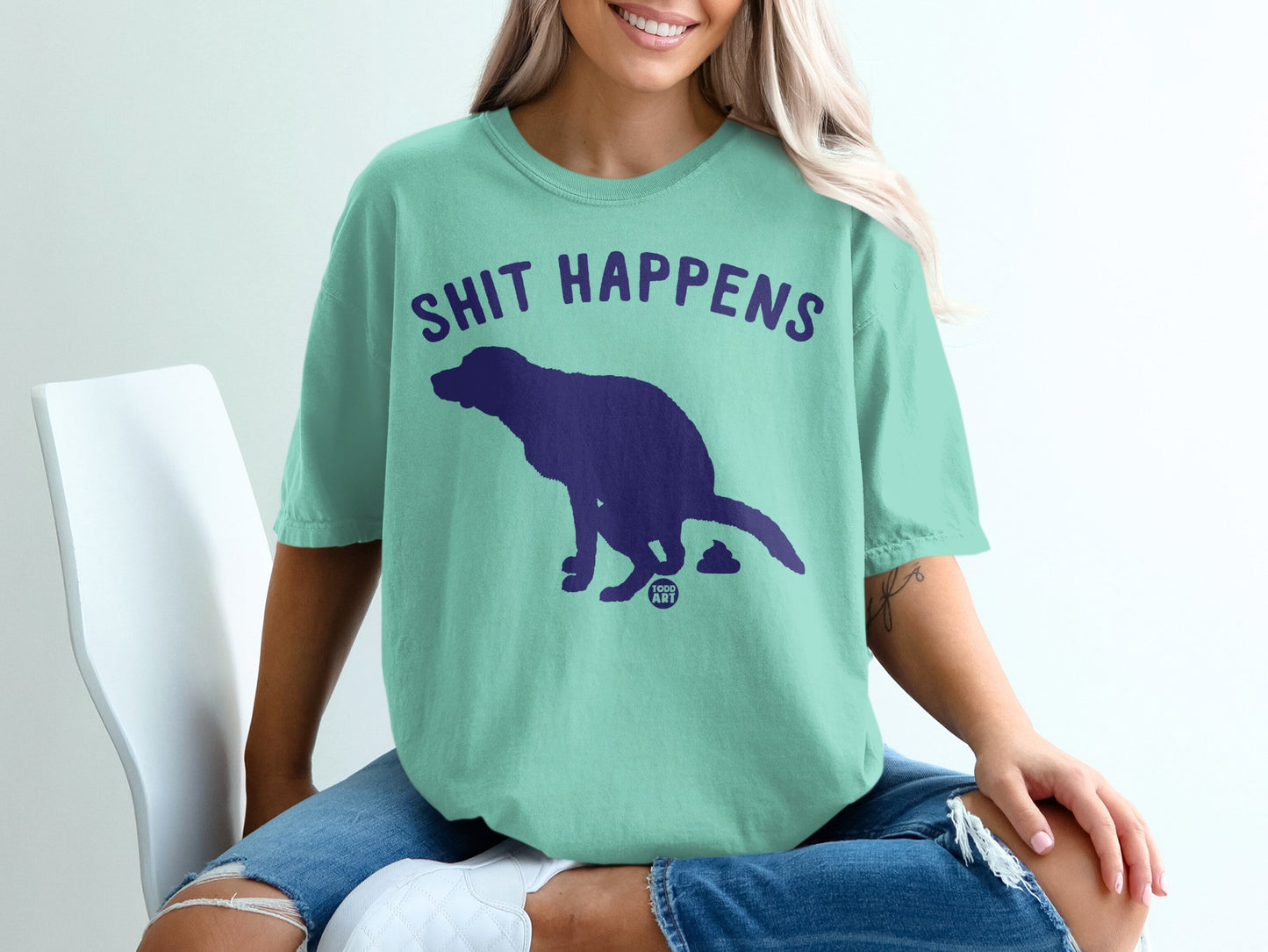 Funny 'Shit Happens' Graphic Tee for Casual Wear