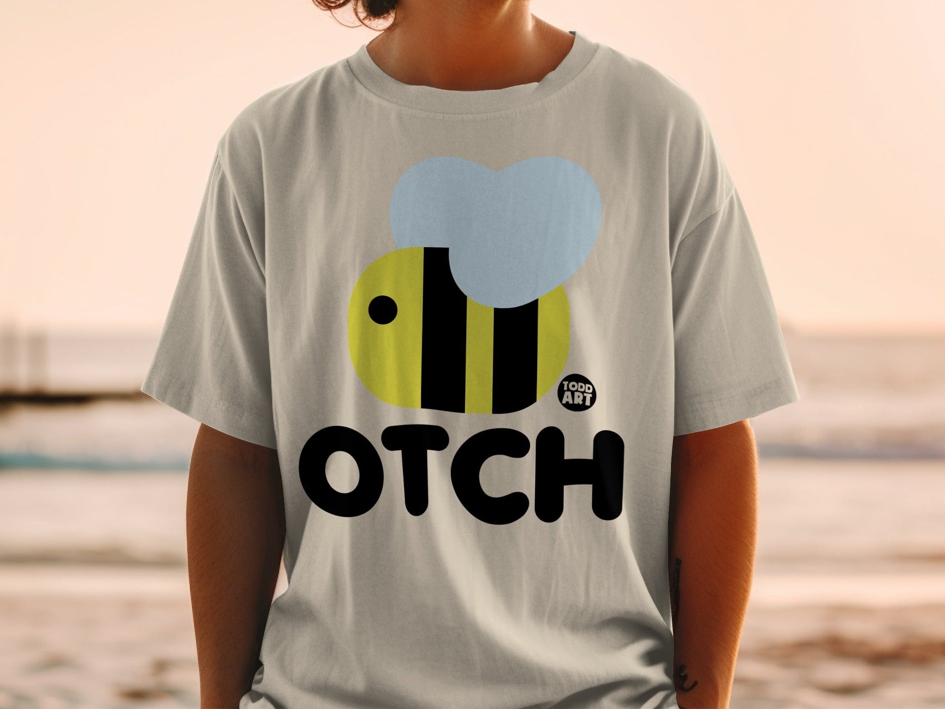 OTCH Todd Art Bee Design Casual Unisex T-Shirt