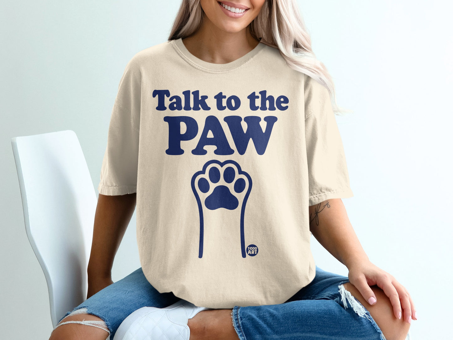 Talk to the Paw Graphic T-Shirt Casual Wear