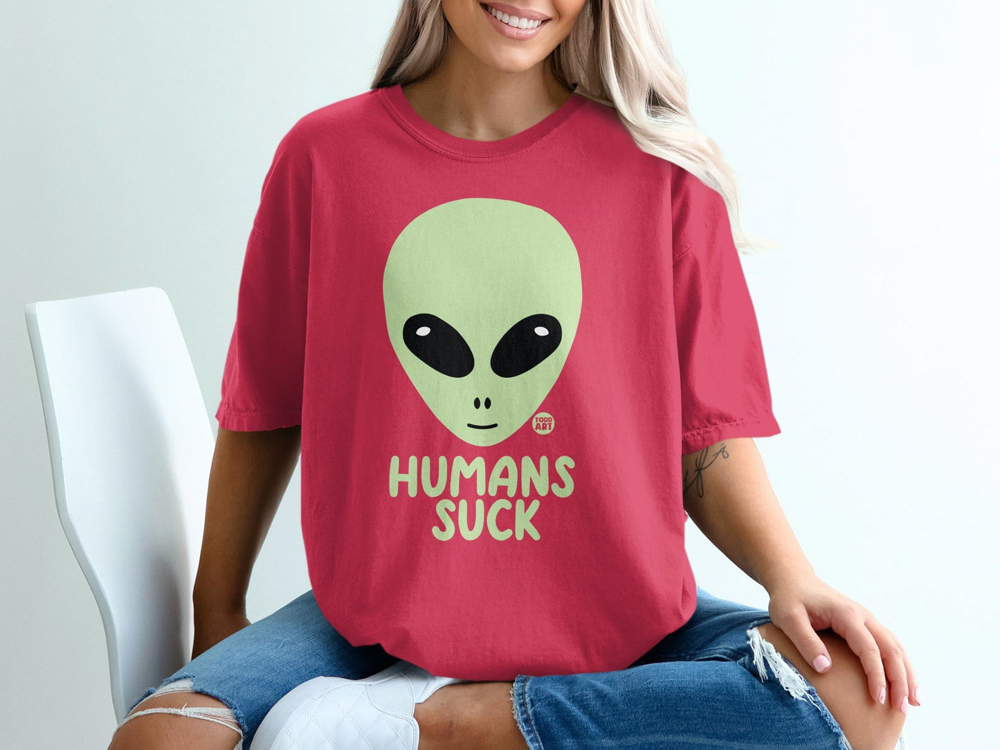 Funny Alien Graphic Humans Suck T-Shirt