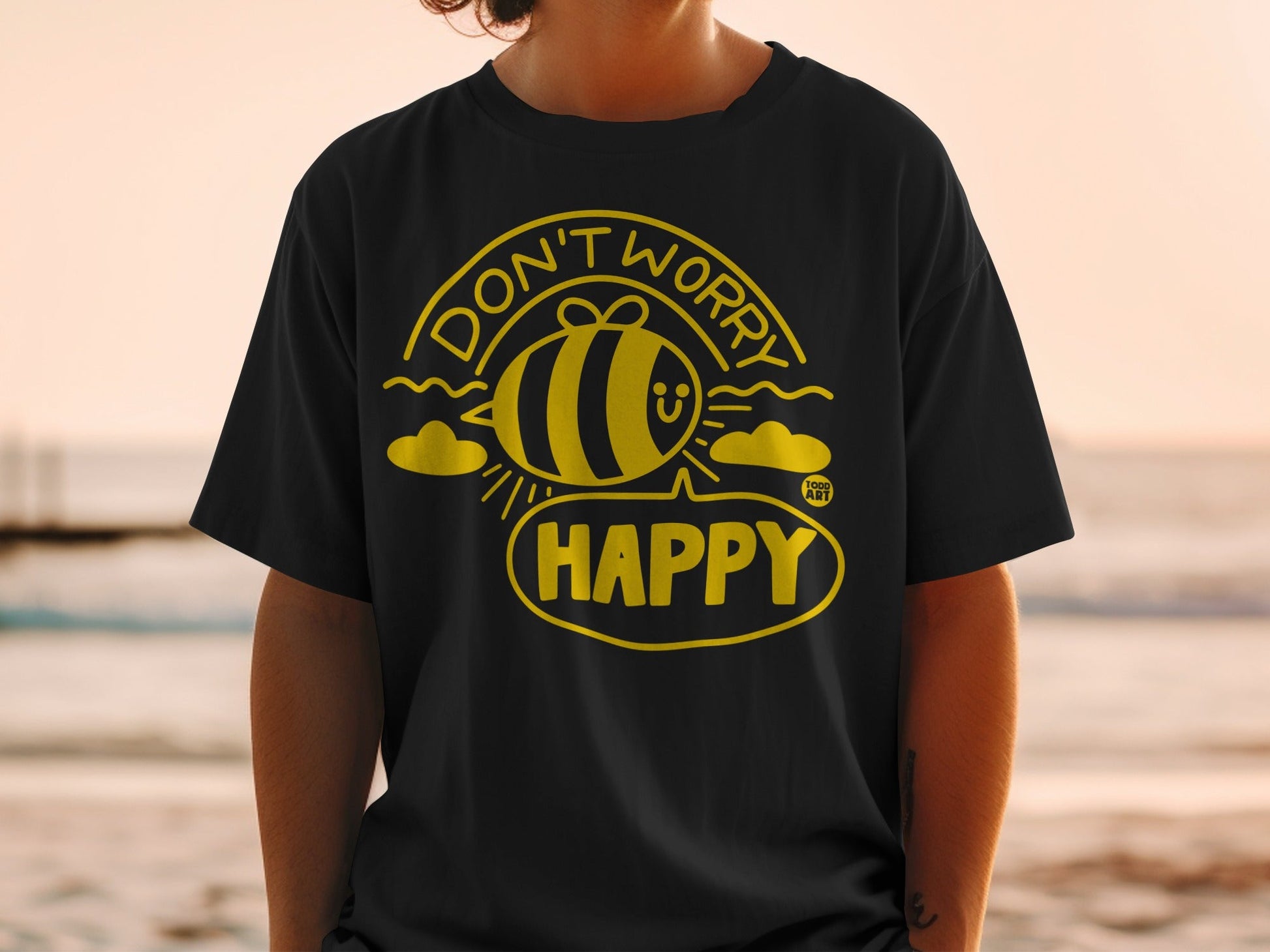 Don't Worry Be Happy Bee Design Black T-shirt