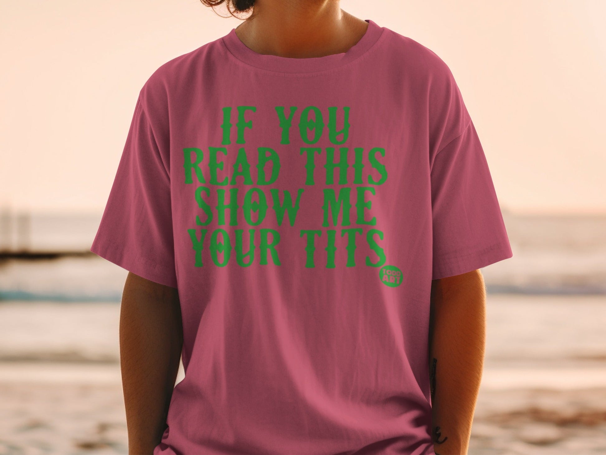 IF YOU READ THIS SHOW ME YOUR TITS Graphic T-shirt