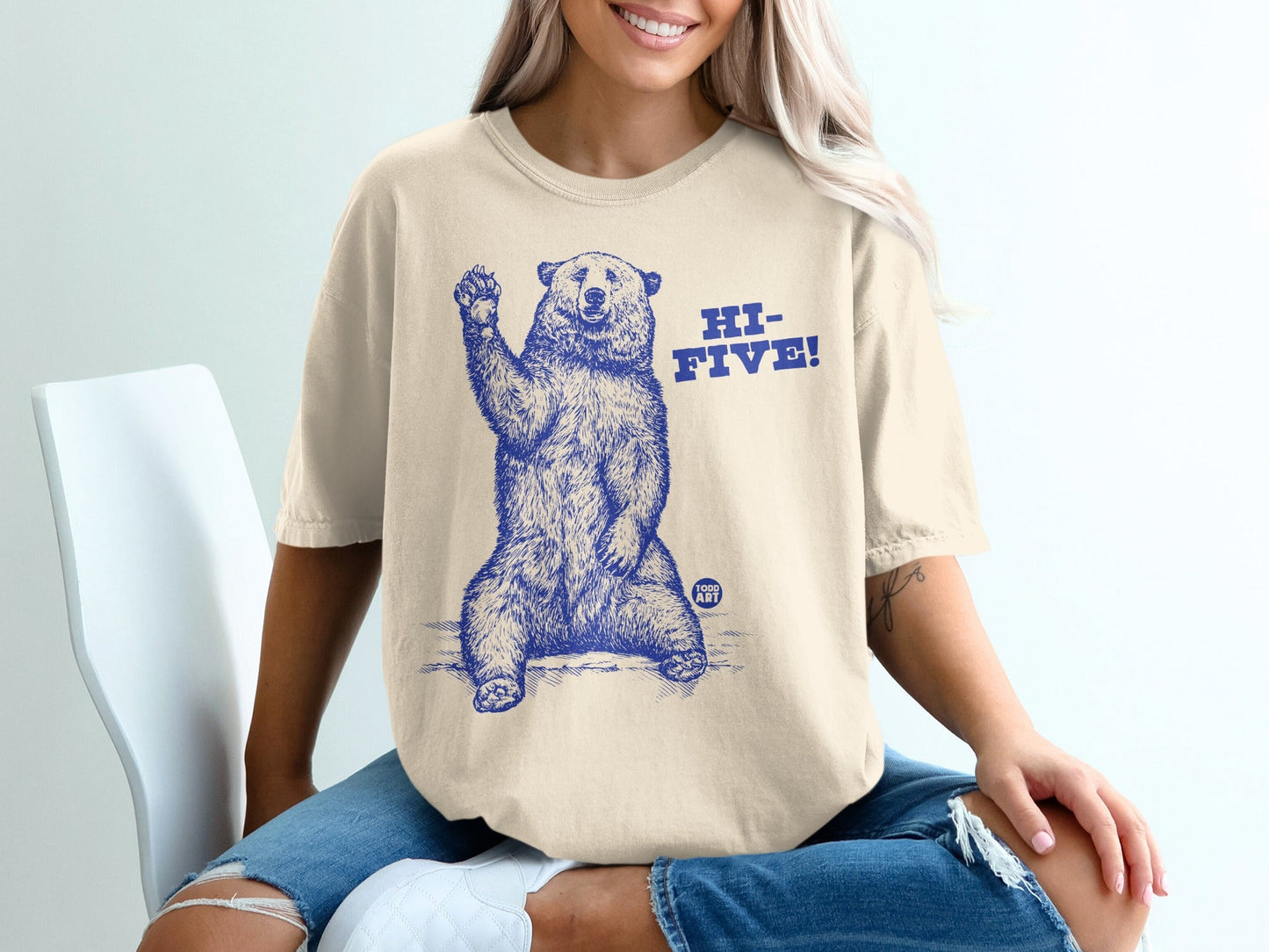 HI-FIVE Bear Graphic T-Shirt for Casual Wear