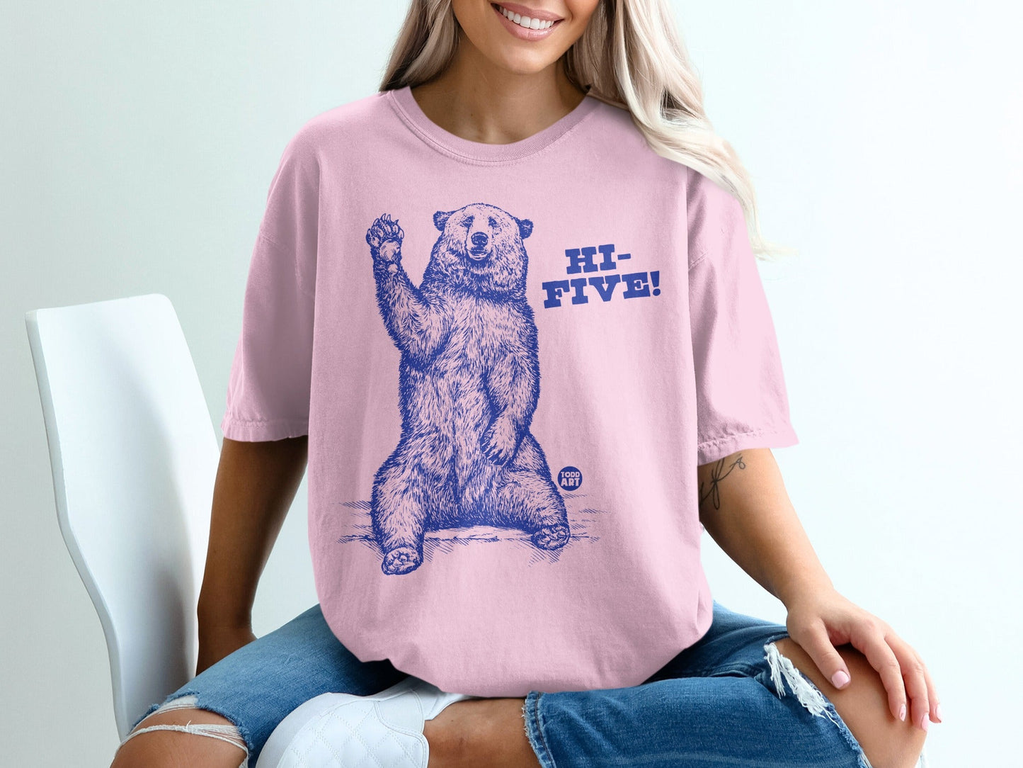 Hi-Five Bear Graphic Print Pink T-Shirt