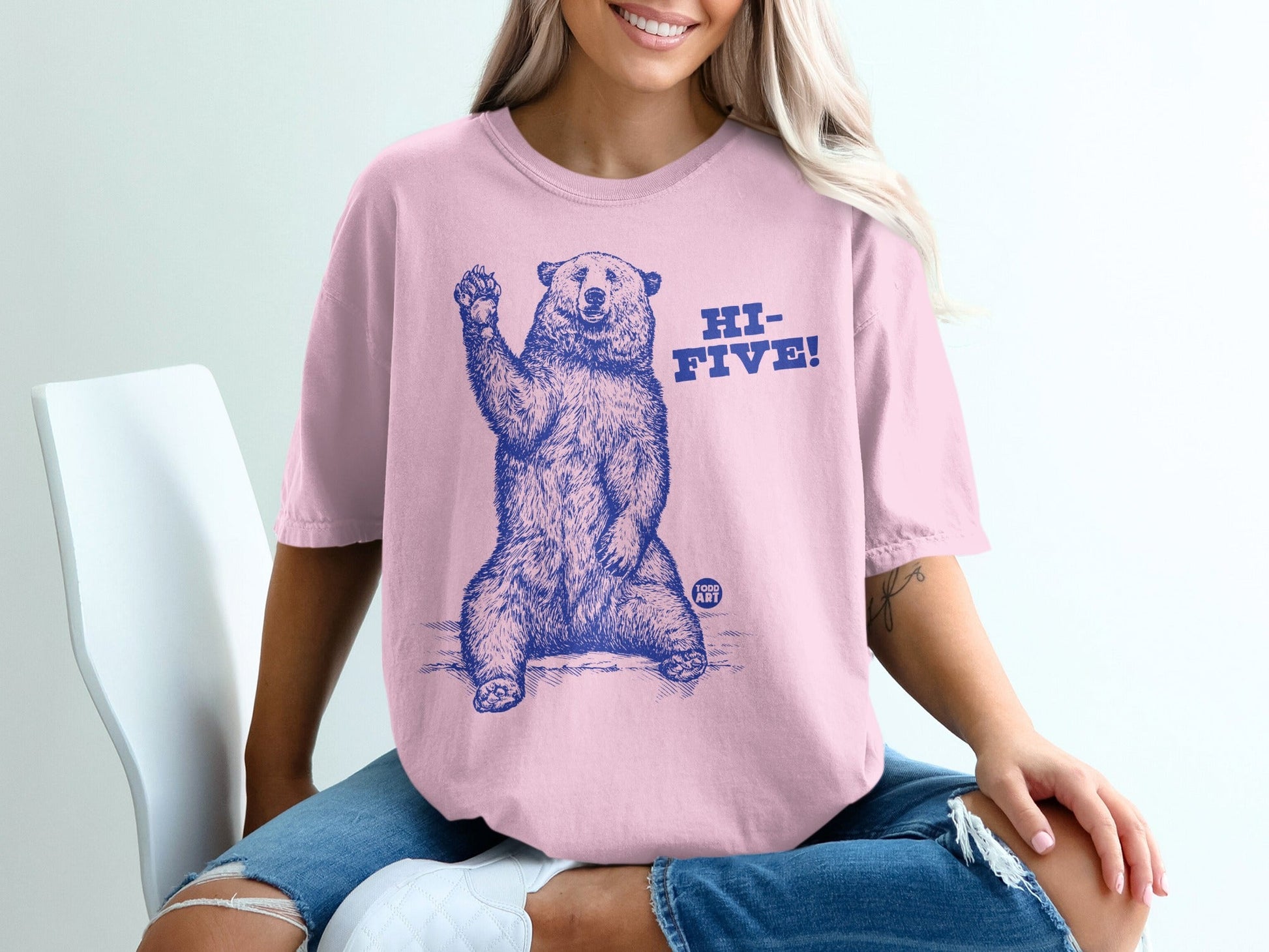 Hi-Five Bear Graphic Print Pink T-Shirt