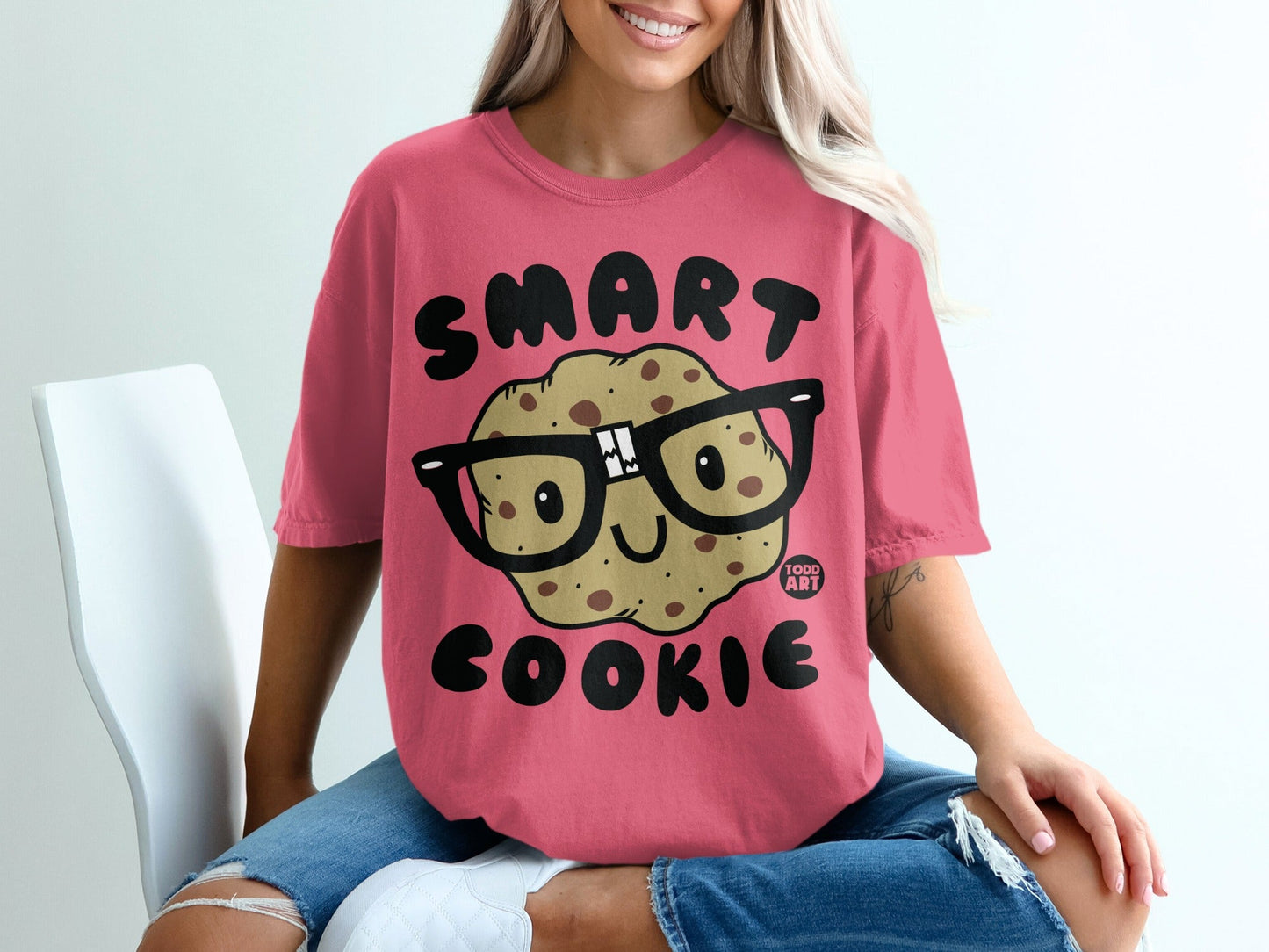 Smart Cookie Graphic Tee with Cute Cookie Art Design