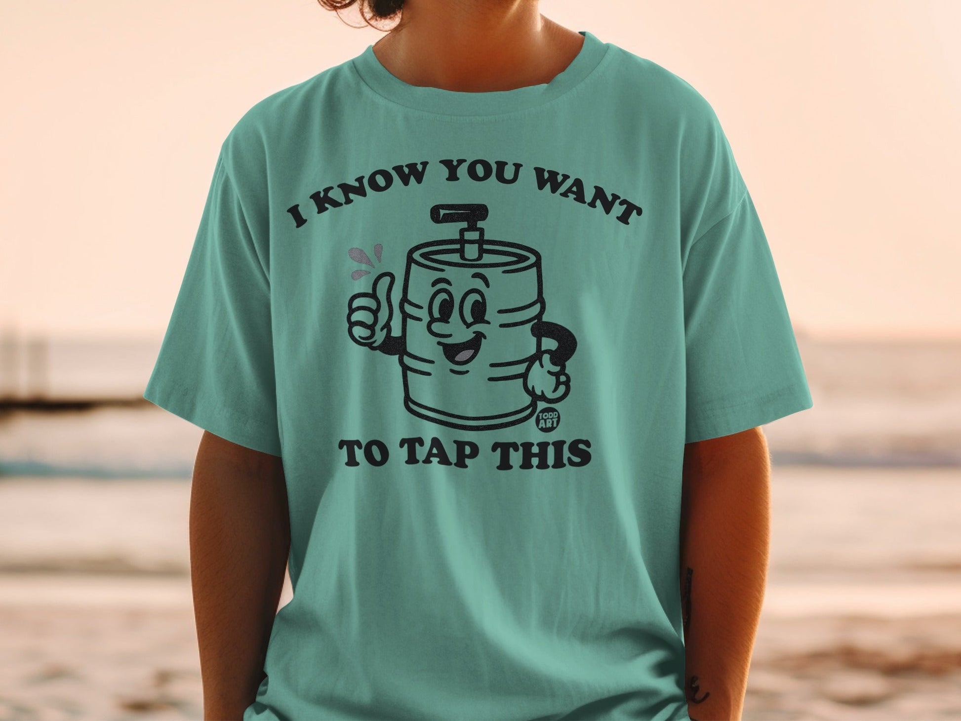 I Know You Want To Tap This Funny Graphic T-Shirt