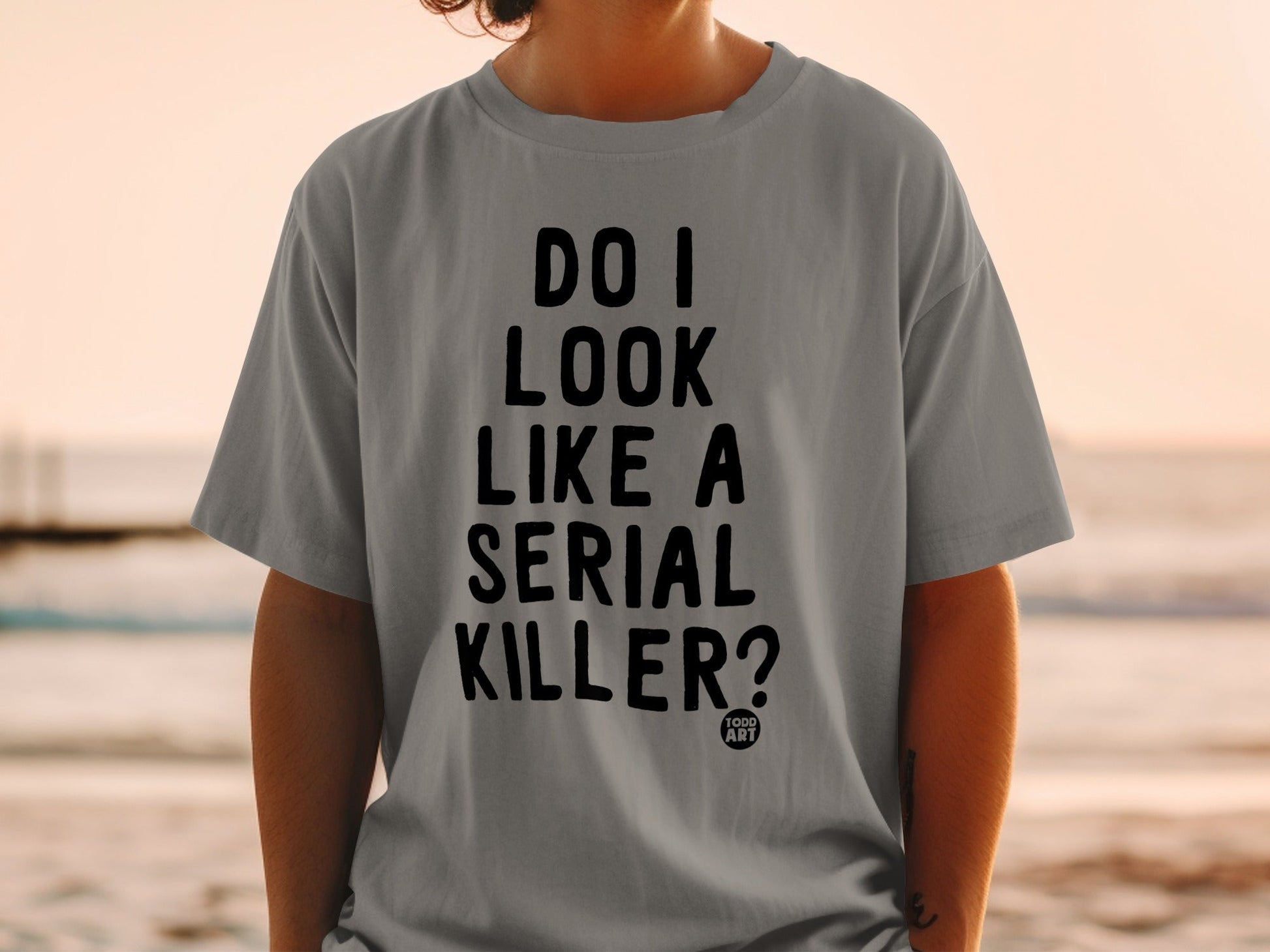 Do I Look Like A Serial Killer Graphic T-Shirt