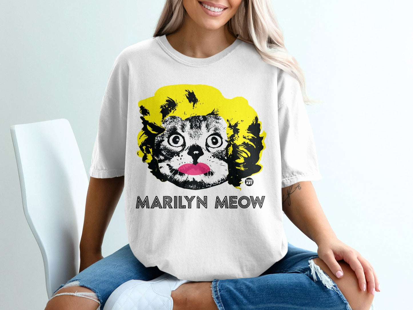 Fun 'Marilyn Meow' Graphic Tee With Cat Design