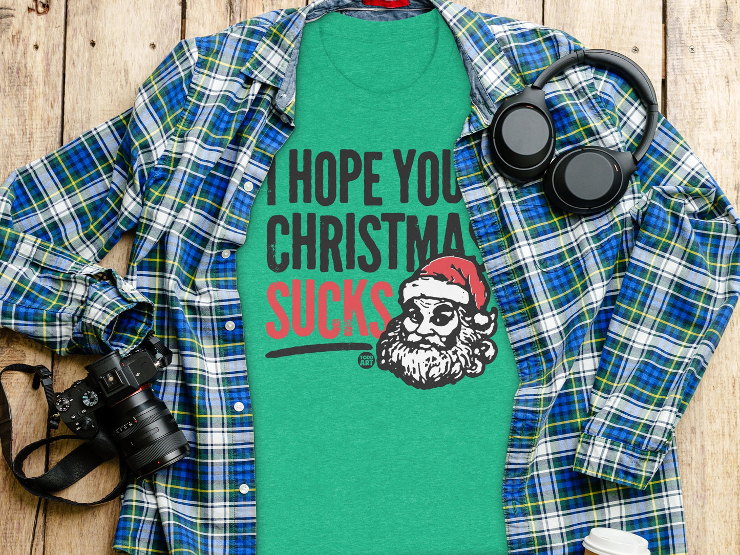 Funny Christmas Sucks Santa Claus Graphic T-Shirt