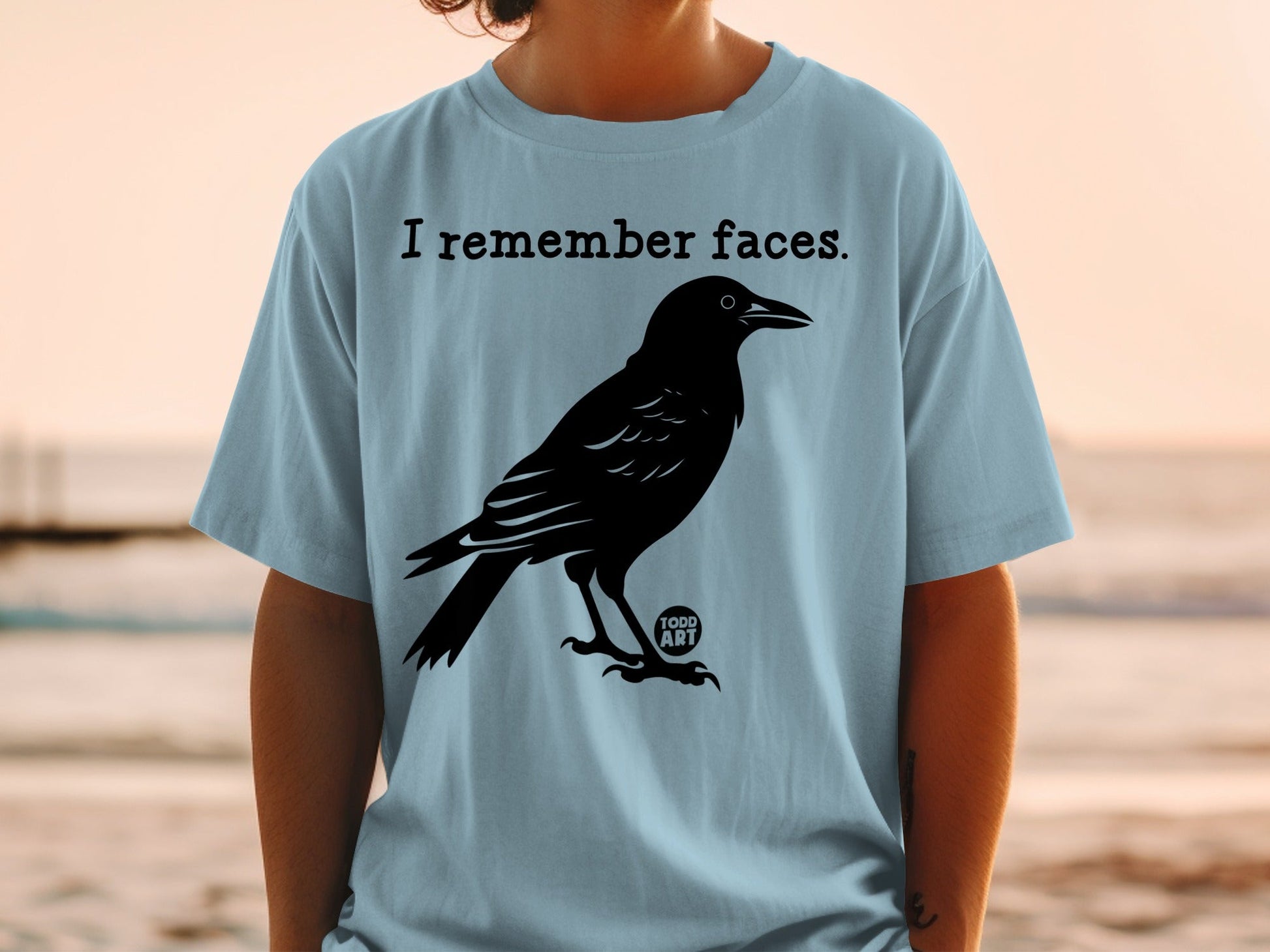 'I Remember Faces Crow Graphic T-Shirt Short Sleeve'