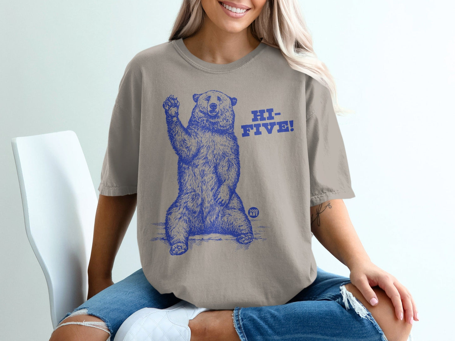 Hi-Five Bear Graphic Casual Tee Shirt
