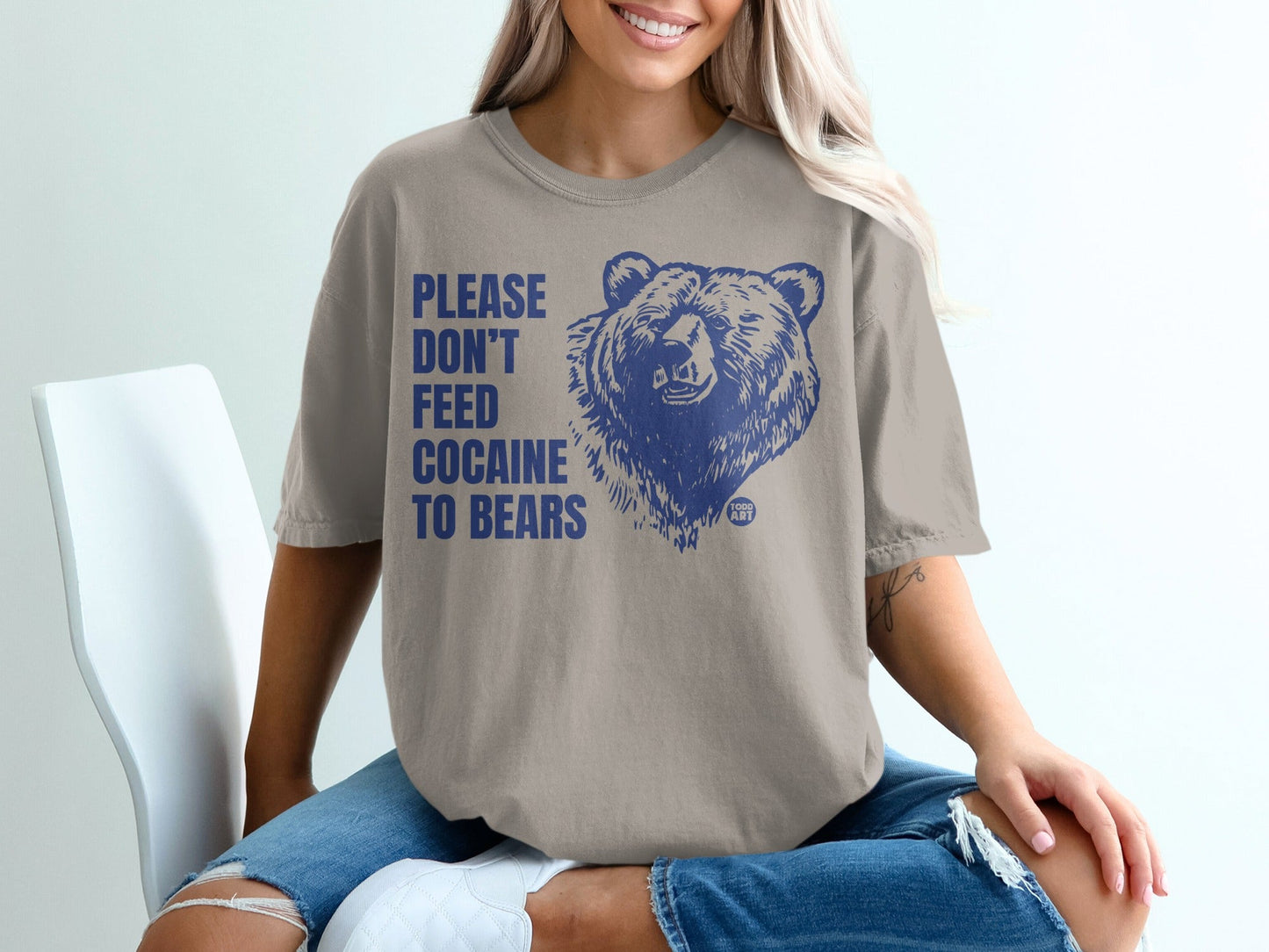 Please Don't Feed Cocaine To Bears Graphic T-Shirt