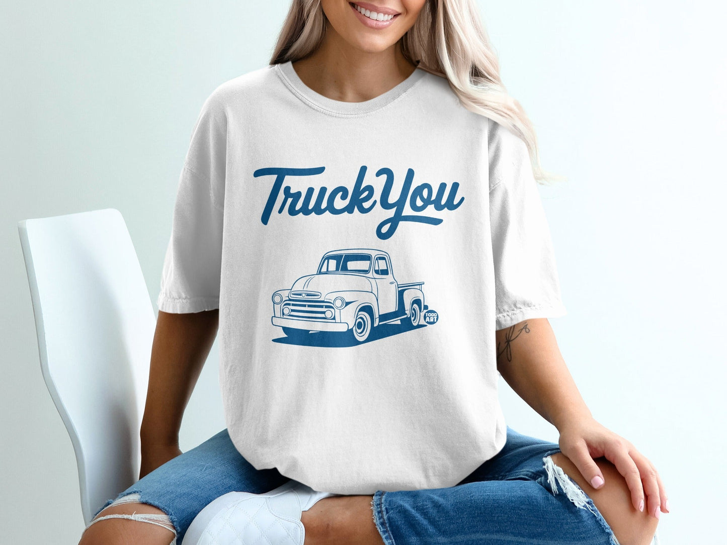 Vintage Style TruckYou Graphic Tee for Casual Wear