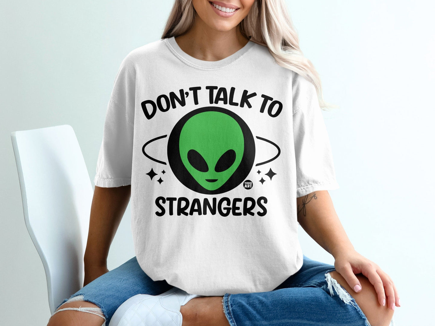 Don't Talk to Strangers Alien Graphic T-shirt