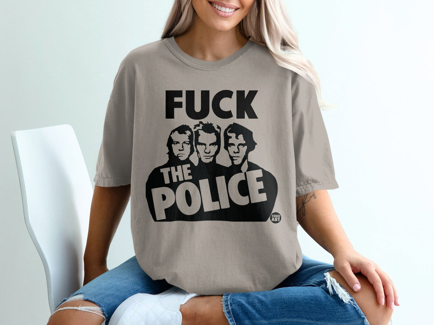 Fitted t-shirt with "FUCK THE POLICE" and band artwork.