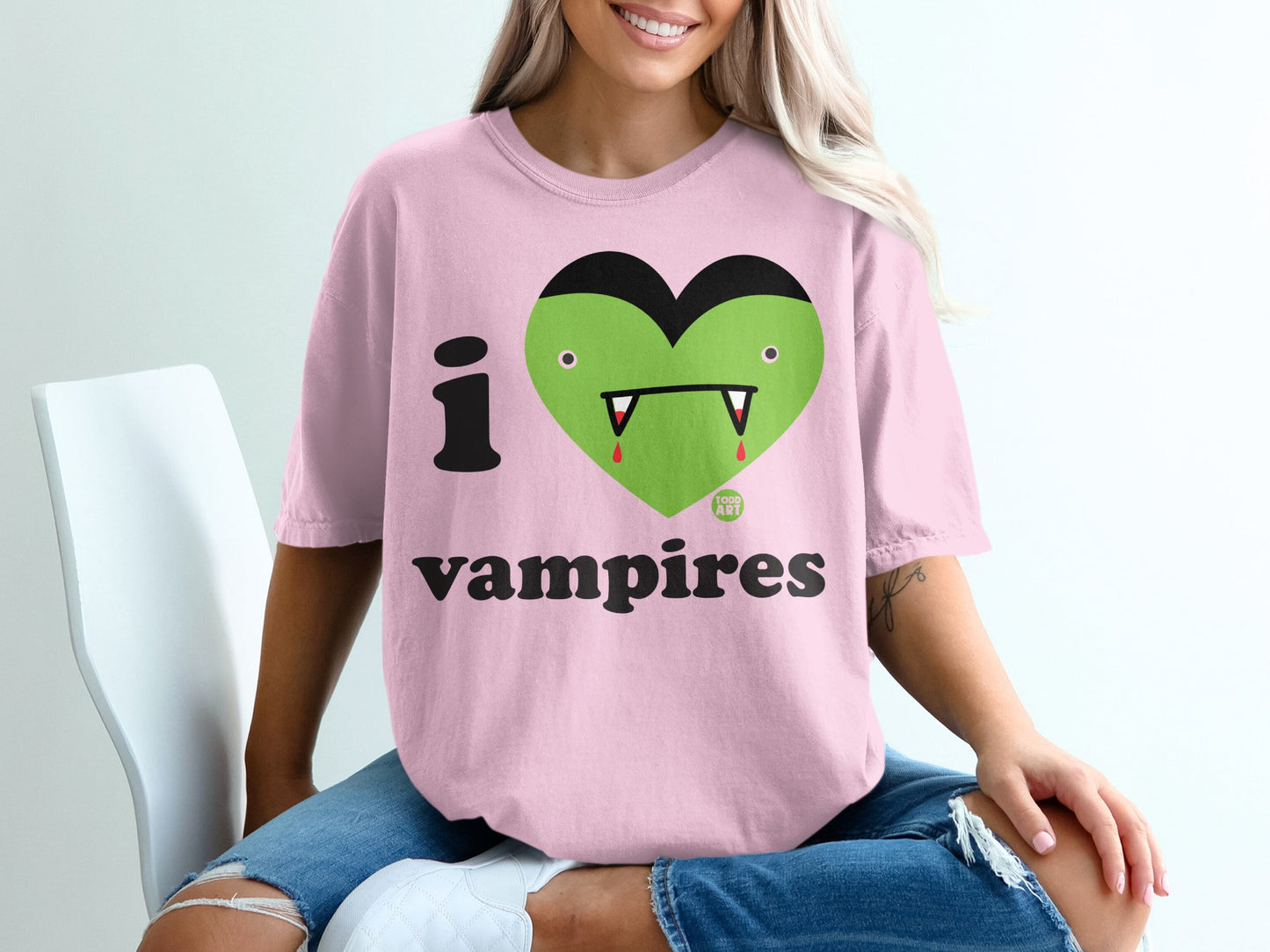 I Love Vampires Graphic Tee Halloween Themed Shirt