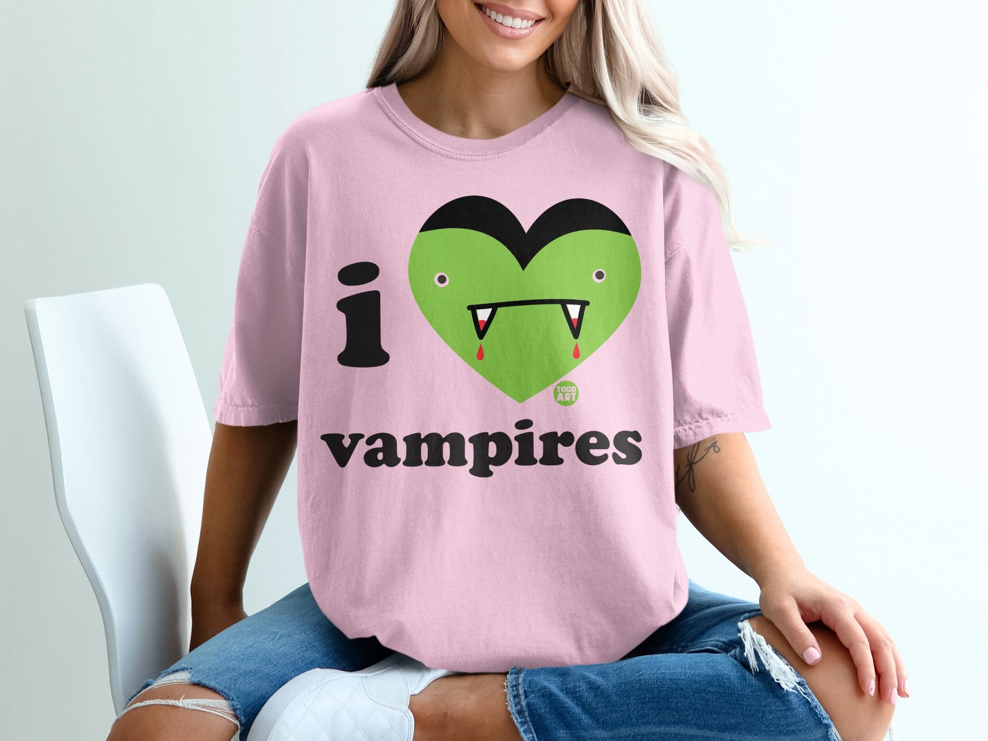 I Love Vampires Graphic Tee Halloween Themed Shirt