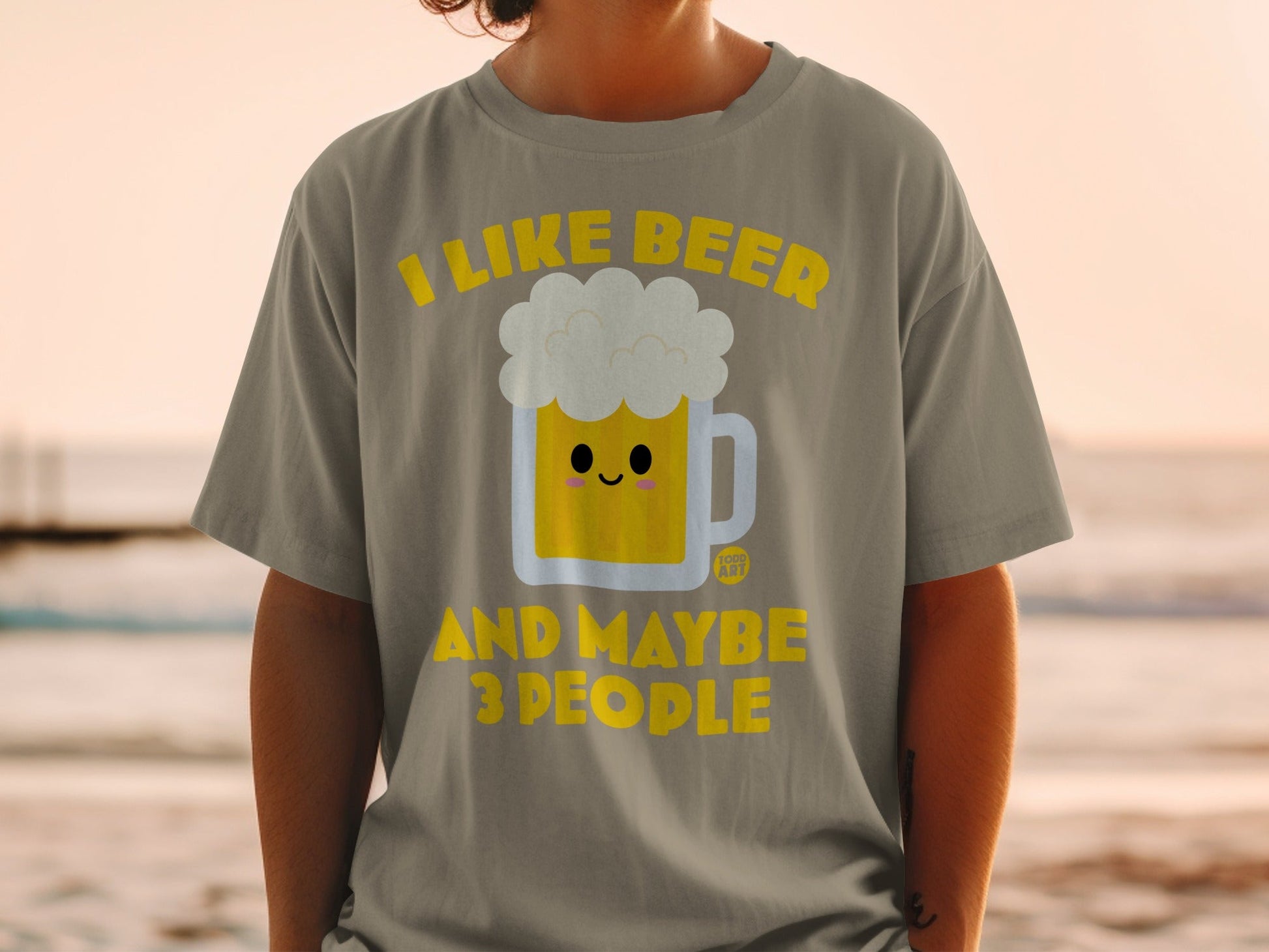 I Like Beer And Maybe 3 People Funny T-Shirt