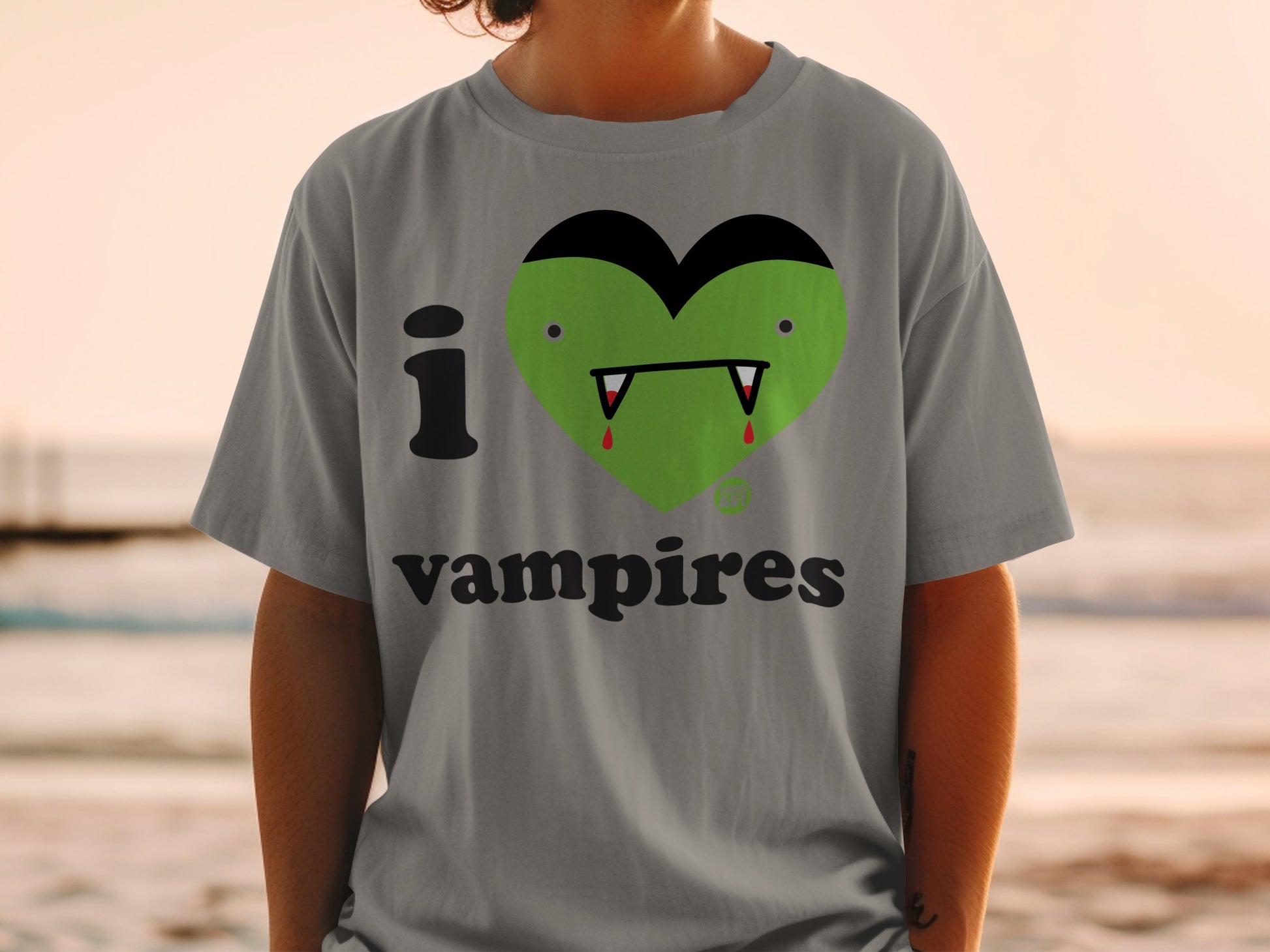 I Heart Vampires Funny Graphic Tee Shirt