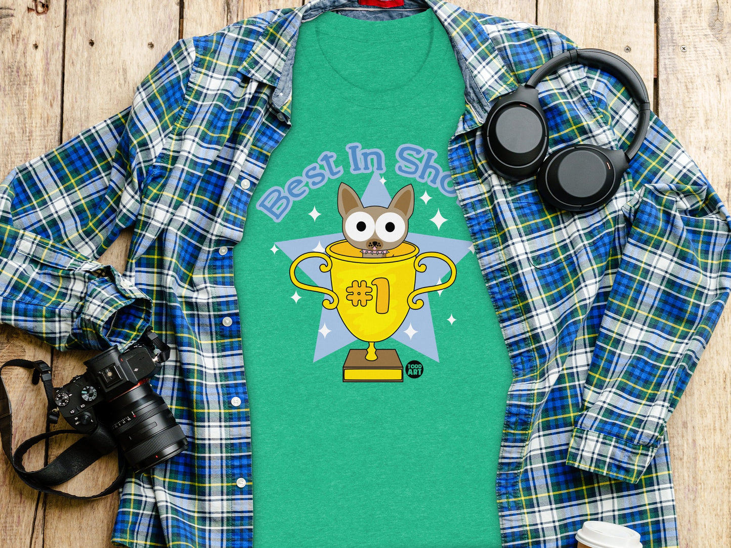 'Best In Show Dog Trophy Graphic T-Shirt for Pet Lovers'