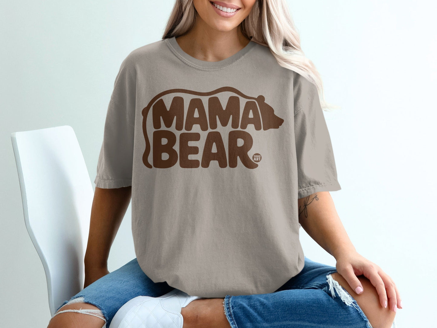 Mama Bear Graphic Tee for a Playful Casual Look