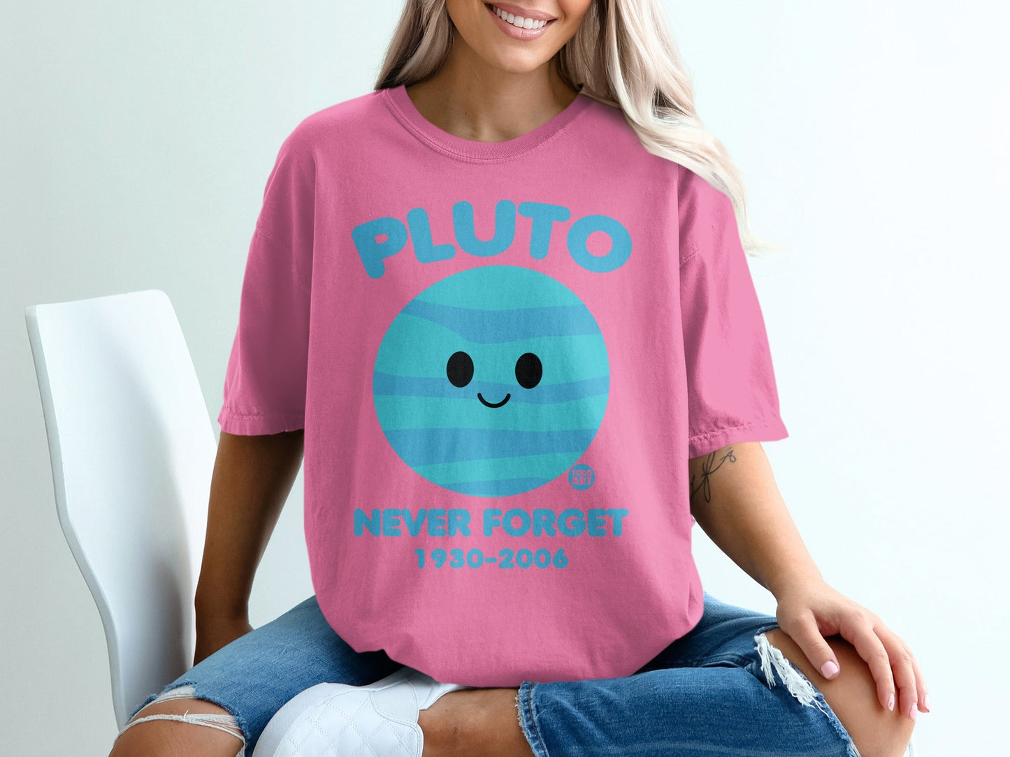Pluto Never Forget 1930-2006 Cute Graphic T-shirt