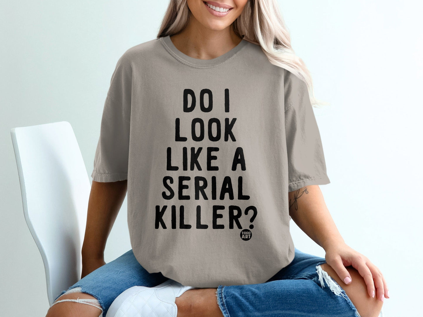 Do I Look Like A Serial Killer Unisex T-Shirt