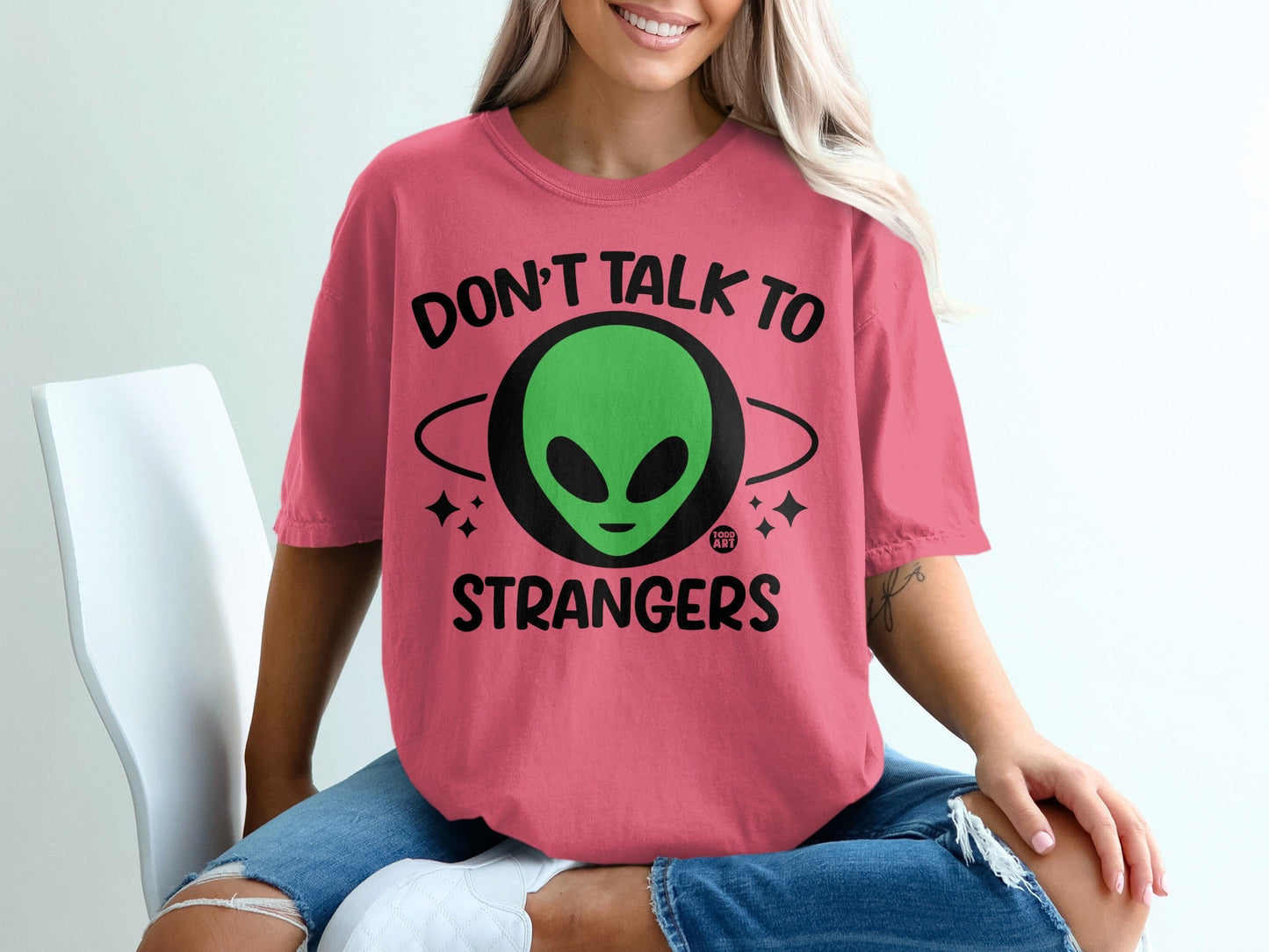 Don't Talk to Strangers Alien Graphic T-Shirt